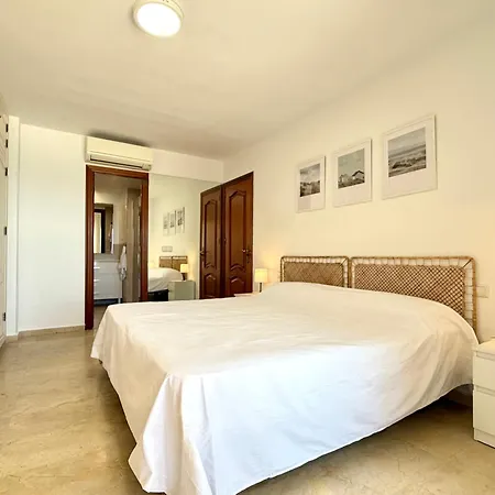 Nautique Beachfront Διαμέρισμα *